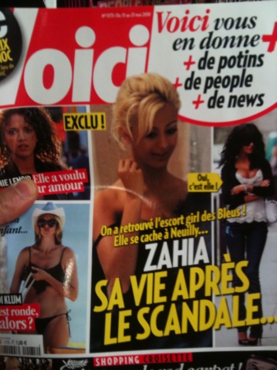 photo z Non ce n'est pas "Play boy" c'est "Voici"
